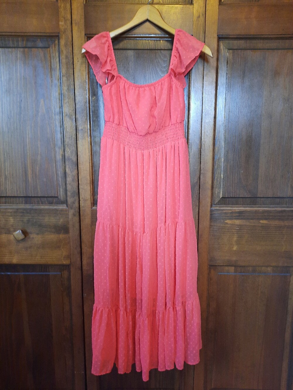 NWT Rewind Coral Swiss Dot Smocked Empire Waist Tiered Midi Dress Size Large